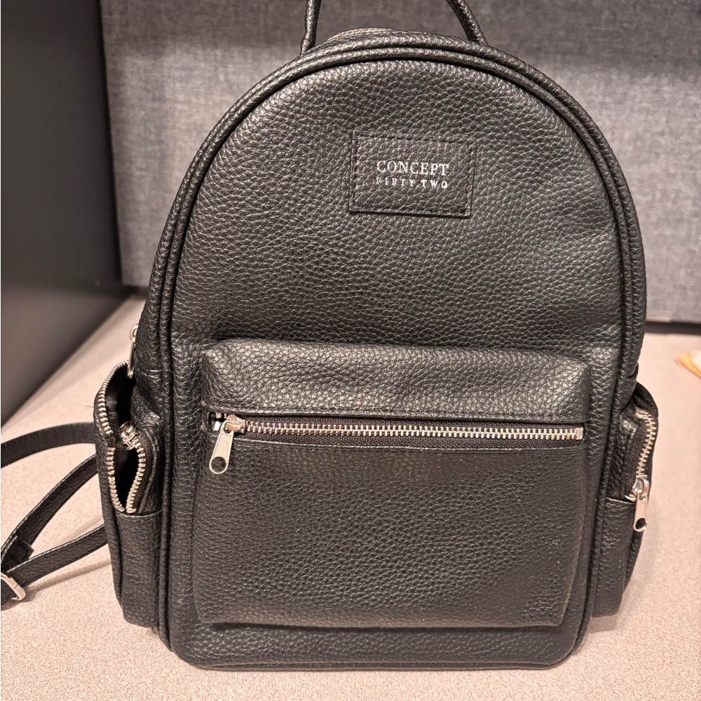 H&M Divided Concept Fifty two Textured Black Backpack - C3